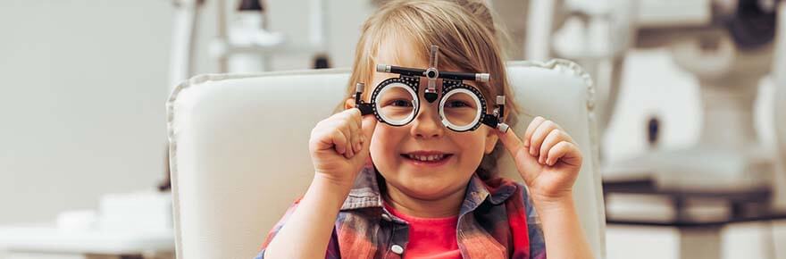 Noutăți / Oftalmologie copii – Cum se face controlul oftalmologic al copiilor ?